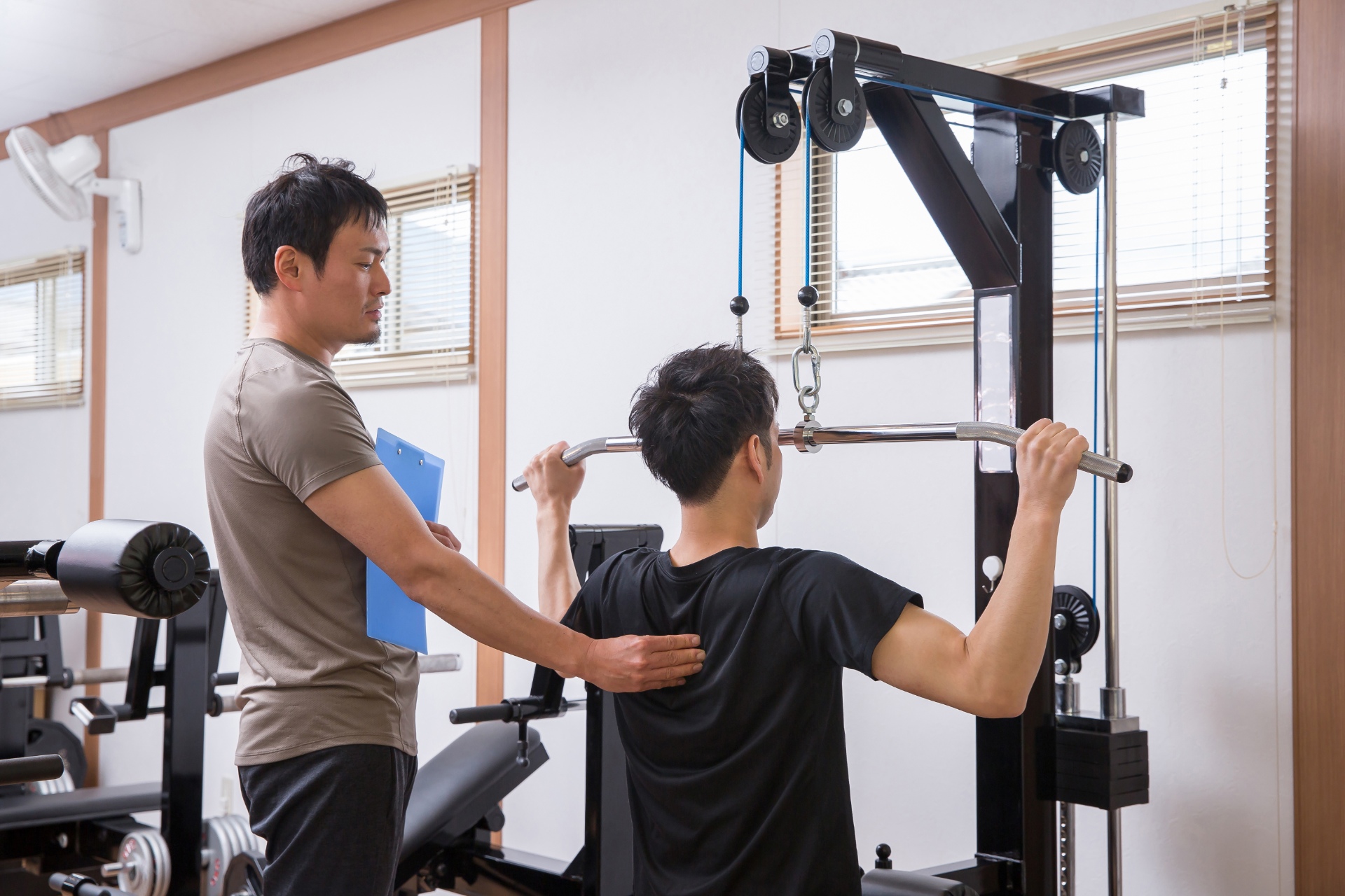 姿勢の悪化 | 神奈川県横浜市都筑区のパーソナルジムならPersonal Gym BECONFIDENT